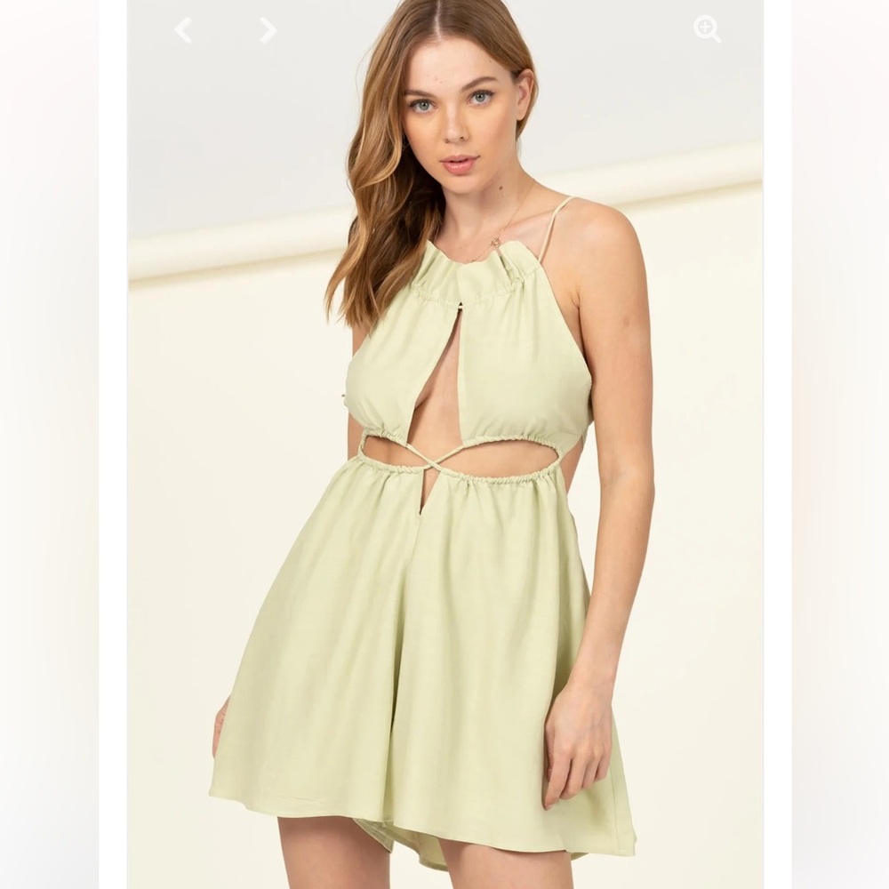 Cut Out Halter Tie Back Romper Size M Green.
